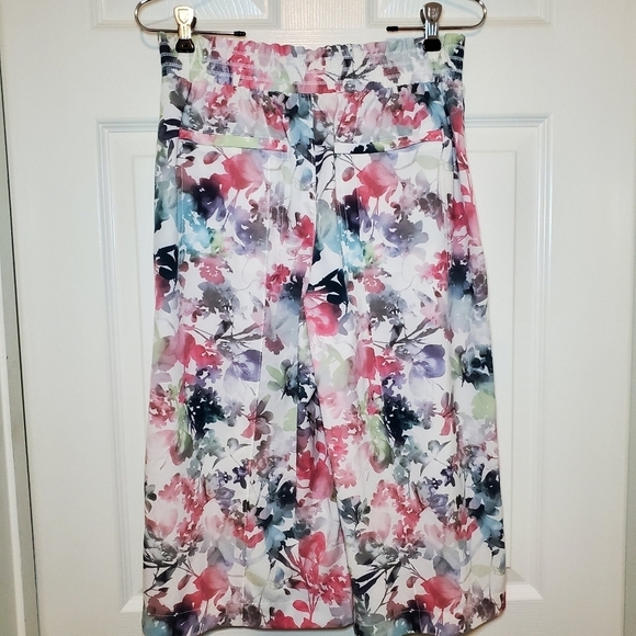 Athleta Savannah Bermuda Shorts Women's S Floral Print Wide-Leg Pull-On Stretch - Picture 5 of 8